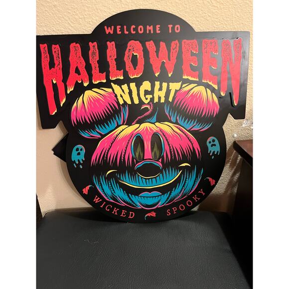 Disney Other - Disney 2024 Halloween Collection plaque